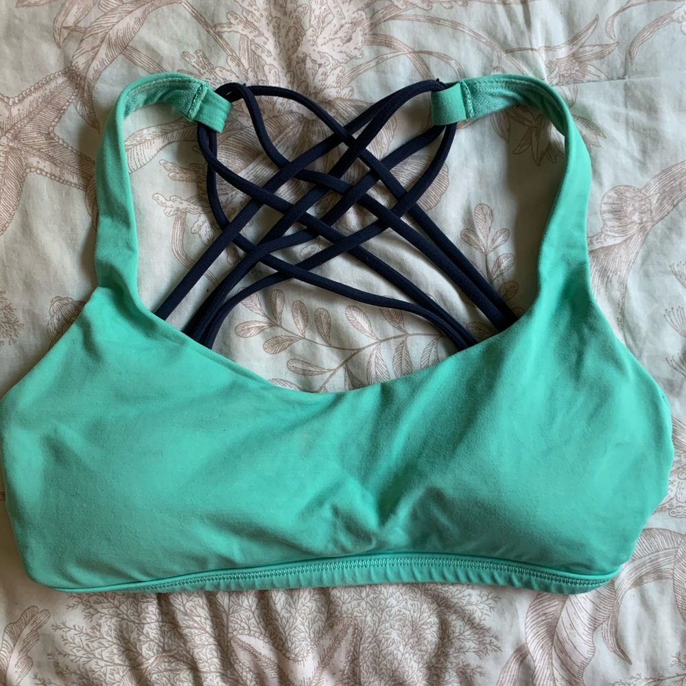 Lululemon Free to be Wild bra
